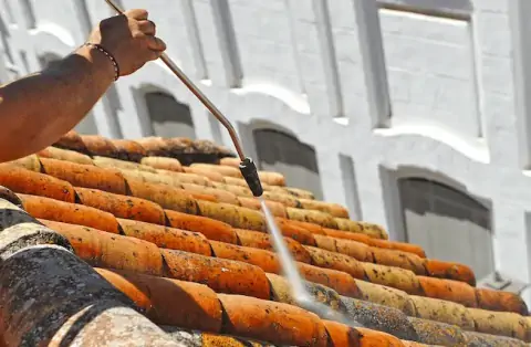 Nettoyage de toitures - Ploubezre